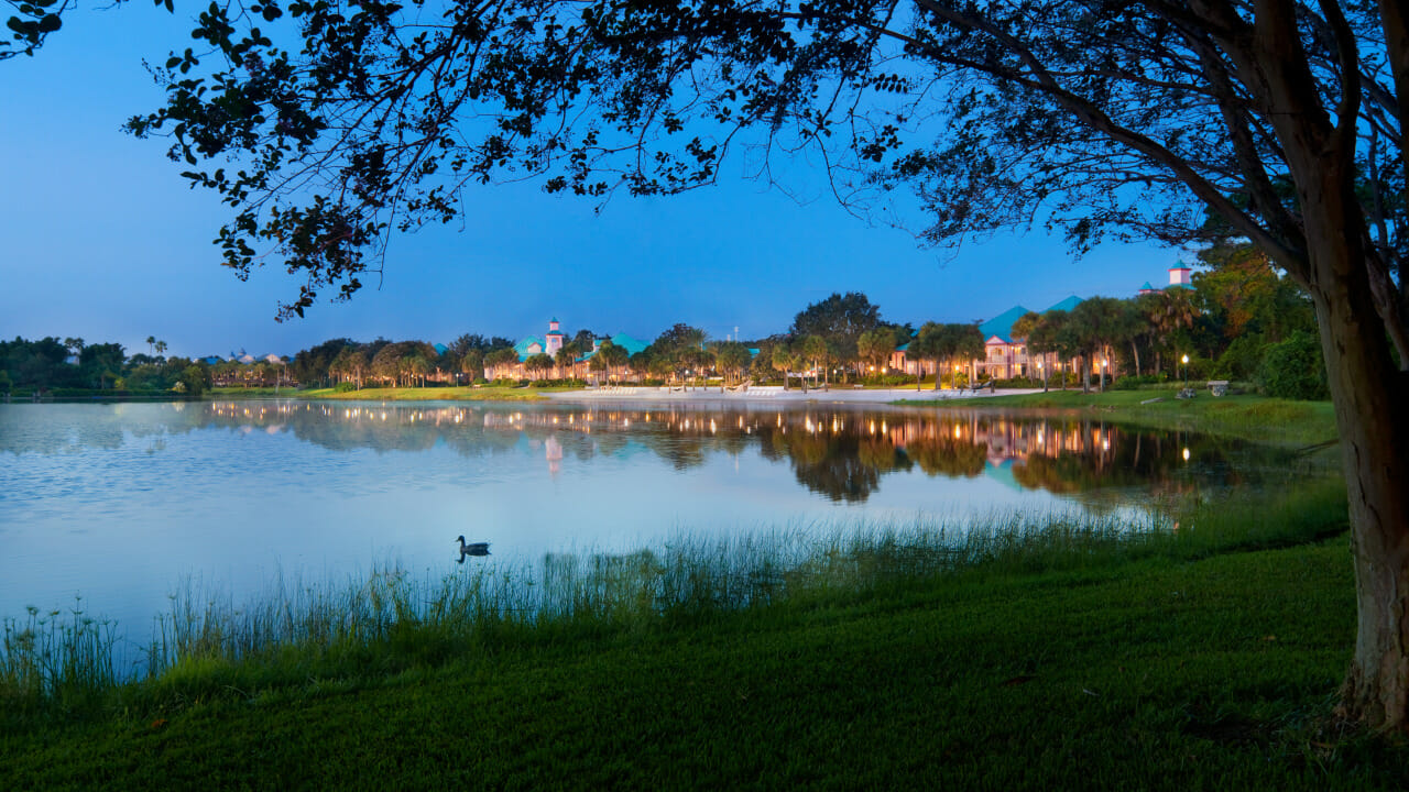 Caribbean_Beach_lake_peaceful
