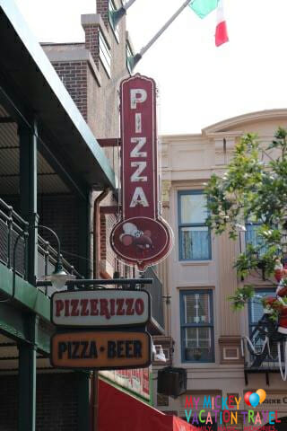 pizzerizzo sign