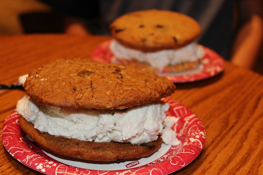 ice cream cookie sandwich