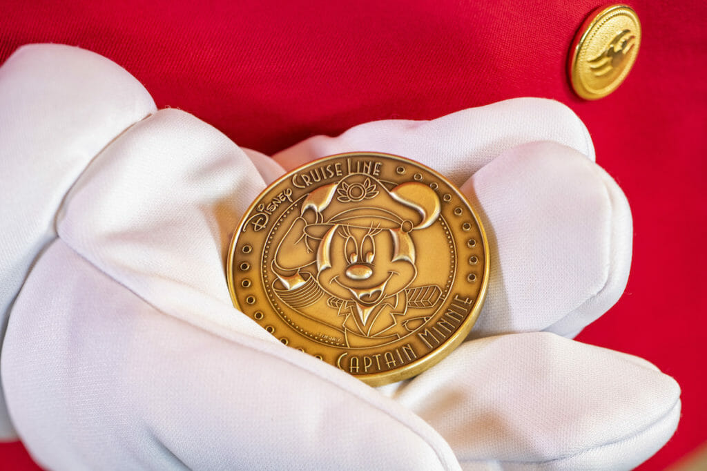 Disney Wish - Captain Minnie coin